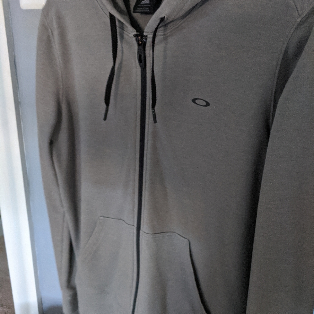 Lightweight Hoodie (M)